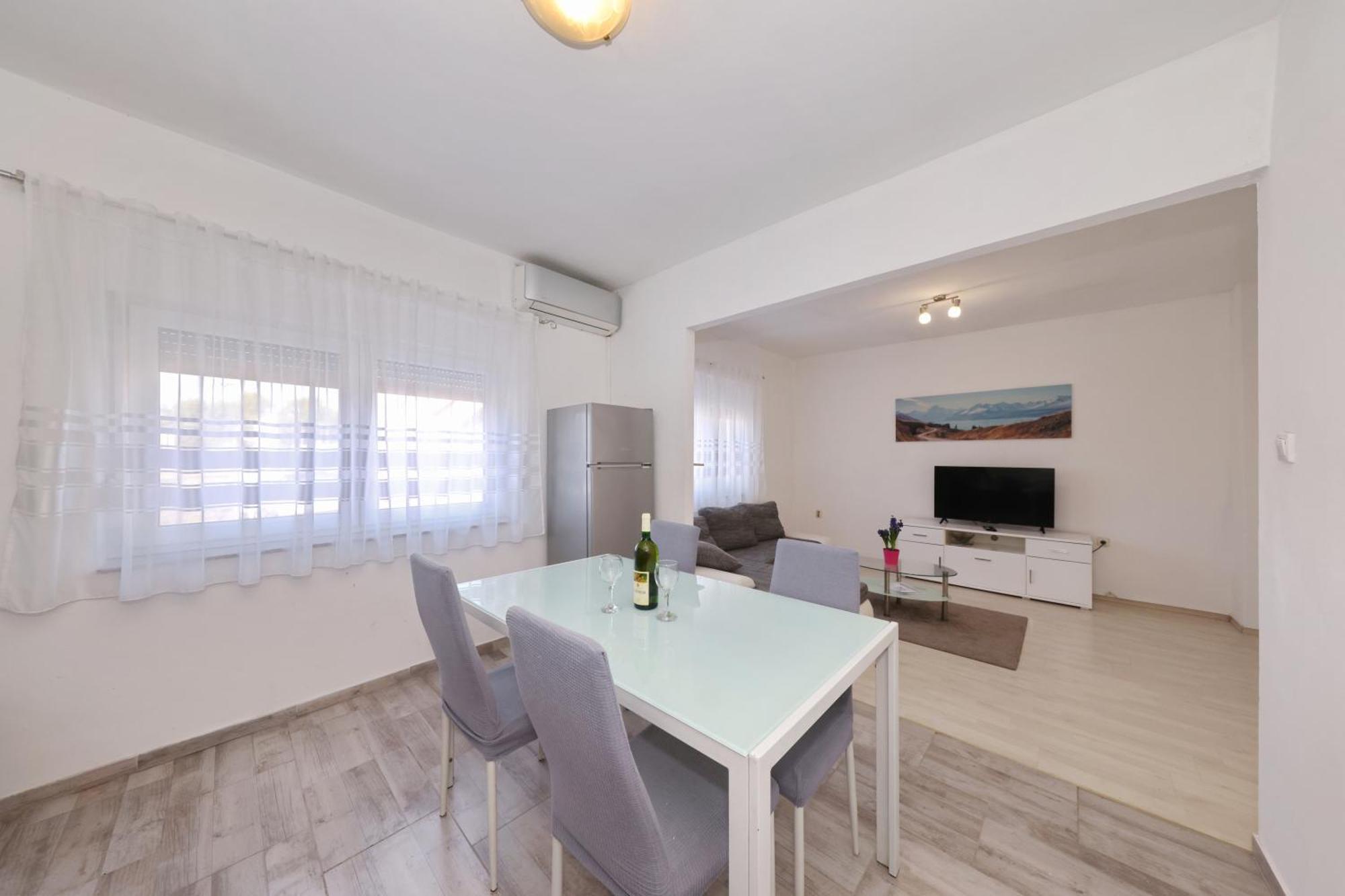Apartment Mirela Zadar Buitenkant foto